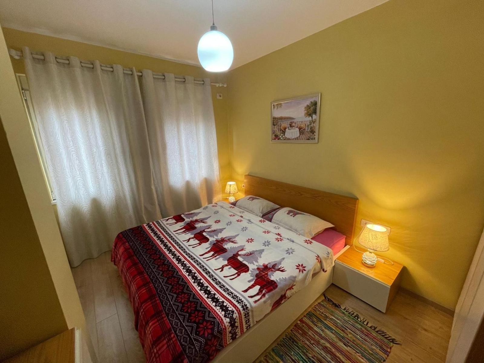 Ergi'S Host Apartment Tirana Extérieur photo